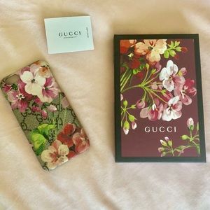 🌸GUCCI GG Blooms iPhone case AUTHENTIC🌺